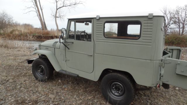 1963 Primer Toyota Land Cruiser SUV