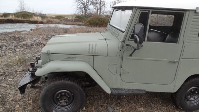 1963 Primer Toyota Land Cruiser SUV
