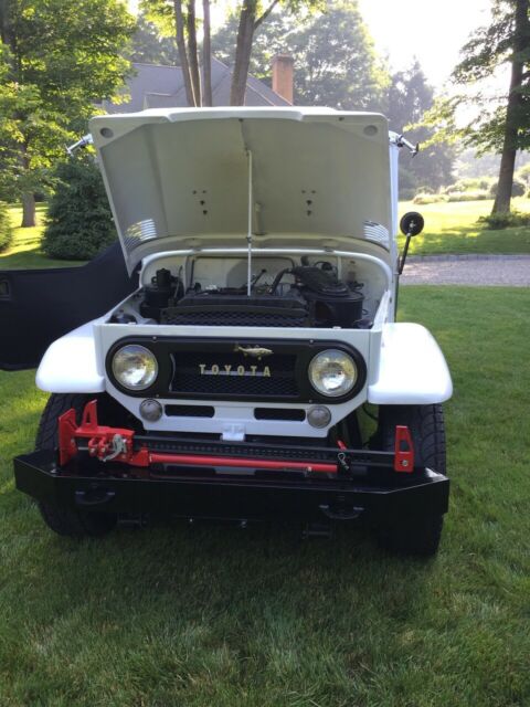 1963 White Toyota Land Cruiser JEEP