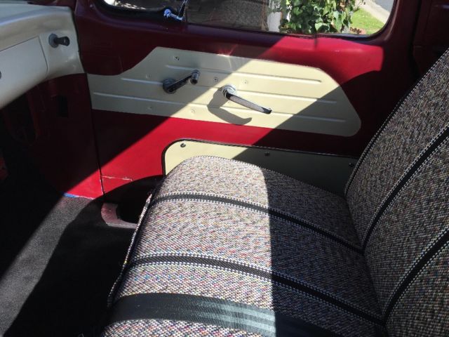 1963 BURGANDY/BEIGE Ford F-100 Cab & Chassis