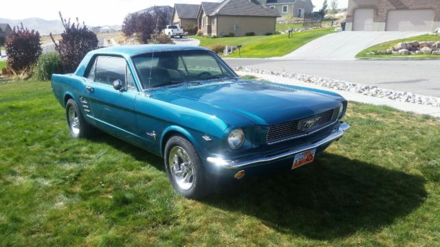 1966 Teal Ford Mustang