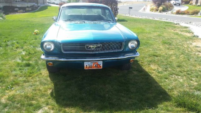 1966 Teal Ford Mustang