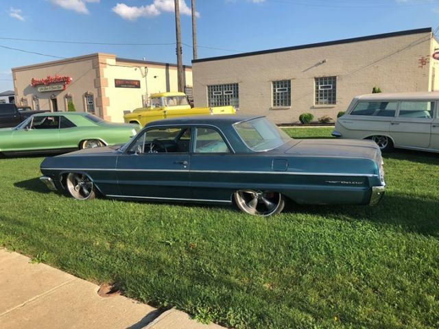 1964 turquoise Chevrolet Bel Air/150/210