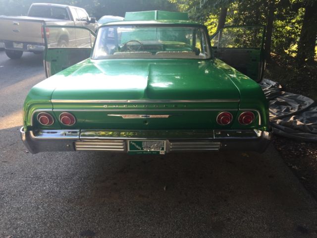 1964 Green Chevrolet Bel Air/150/210 Sedan