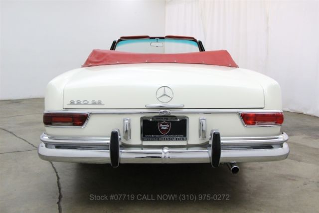 1964 White Mercedes-Benz 220SE
