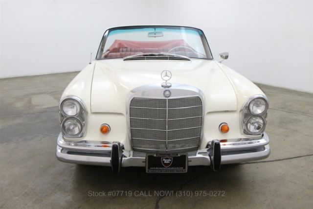 1964 White Mercedes-Benz 220SE