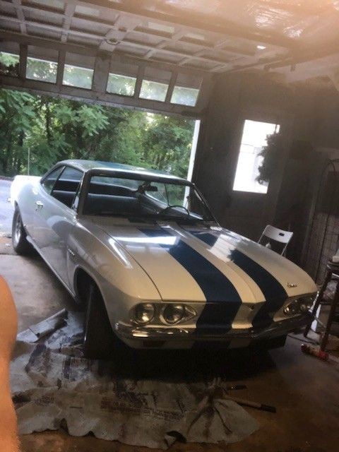 1964 White Chevrolet Corvair