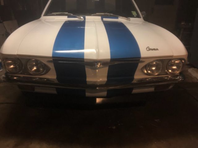 1964 White Chevrolet Corvair