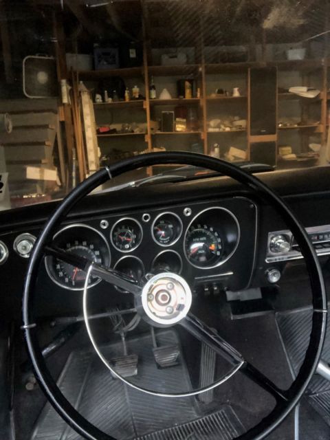 1964 White Chevrolet Corvair