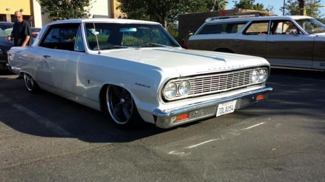 1964 White Chevrolet Chevelle Coupe