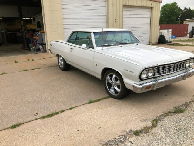 1964 White Chevrolet Chevelle Coupe