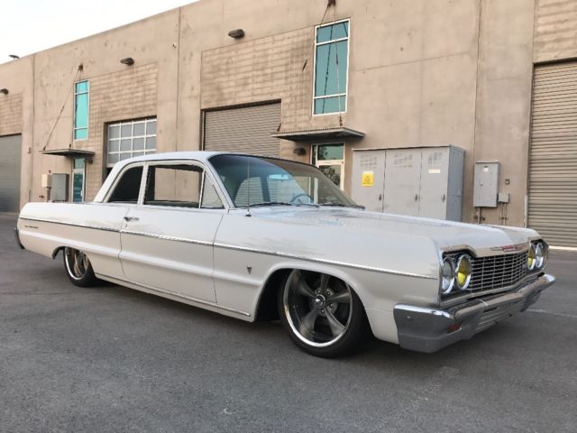 1964 White Chevrolet Bel Air/150/210 Sedan