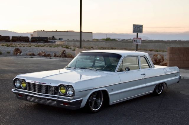 1964 White Chevrolet Bel Air/150/210 Sedan