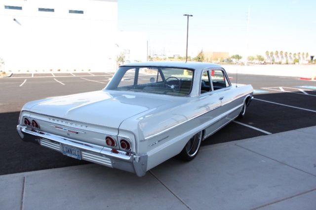 1964 White Chevrolet Bel Air/150/210 Sedan