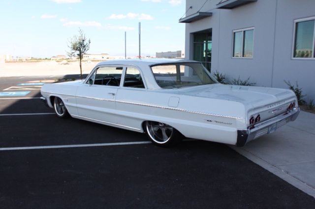 1964 White Chevrolet Bel Air/150/210 Sedan