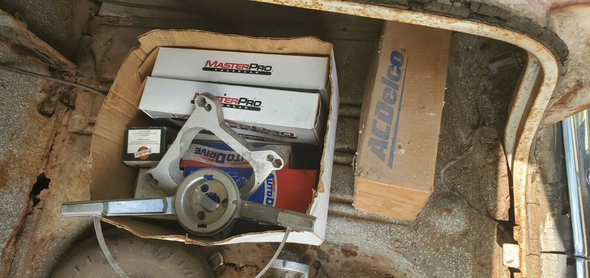 1964 White Chevrolet Bel Air/150/210 Sedan