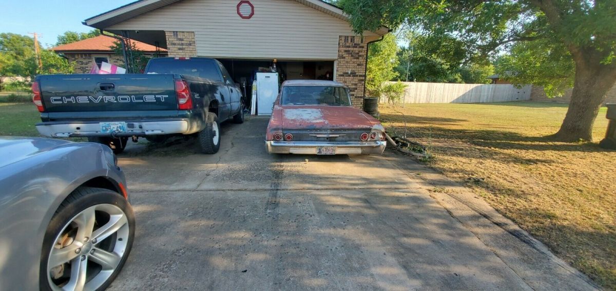 1964 White Chevrolet Bel Air/150/210 Sedan