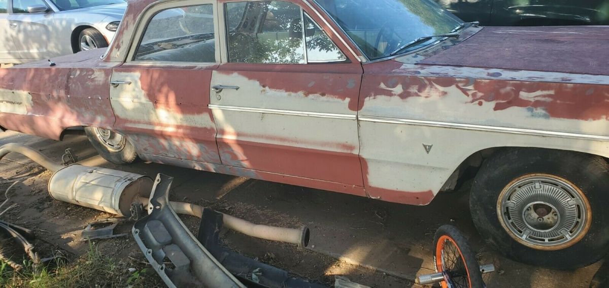 1964 White Chevrolet Bel Air/150/210 Sedan