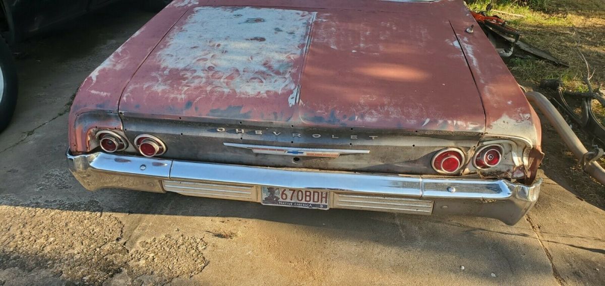 1964 White Chevrolet Bel Air/150/210 Sedan