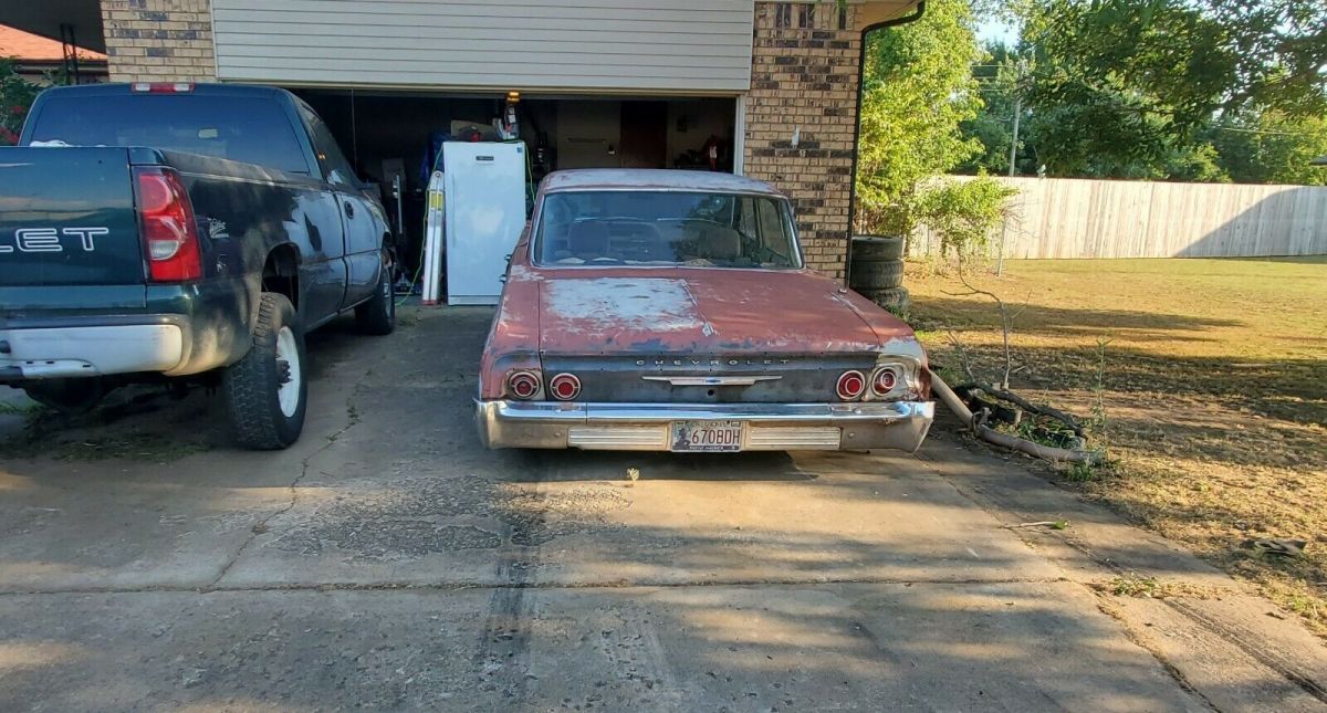 1964 White Chevrolet Bel Air/150/210 Sedan