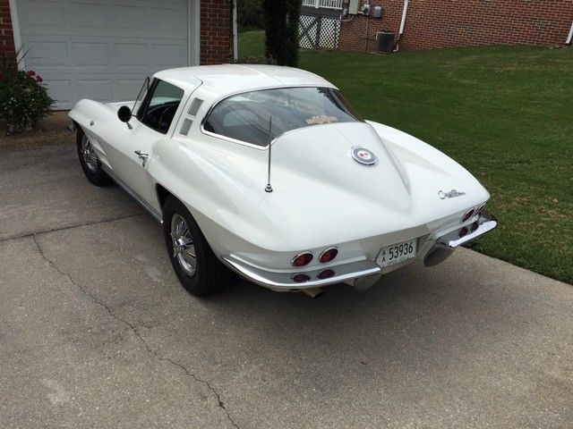 1964 White Chevrolet Corvette Coupe
