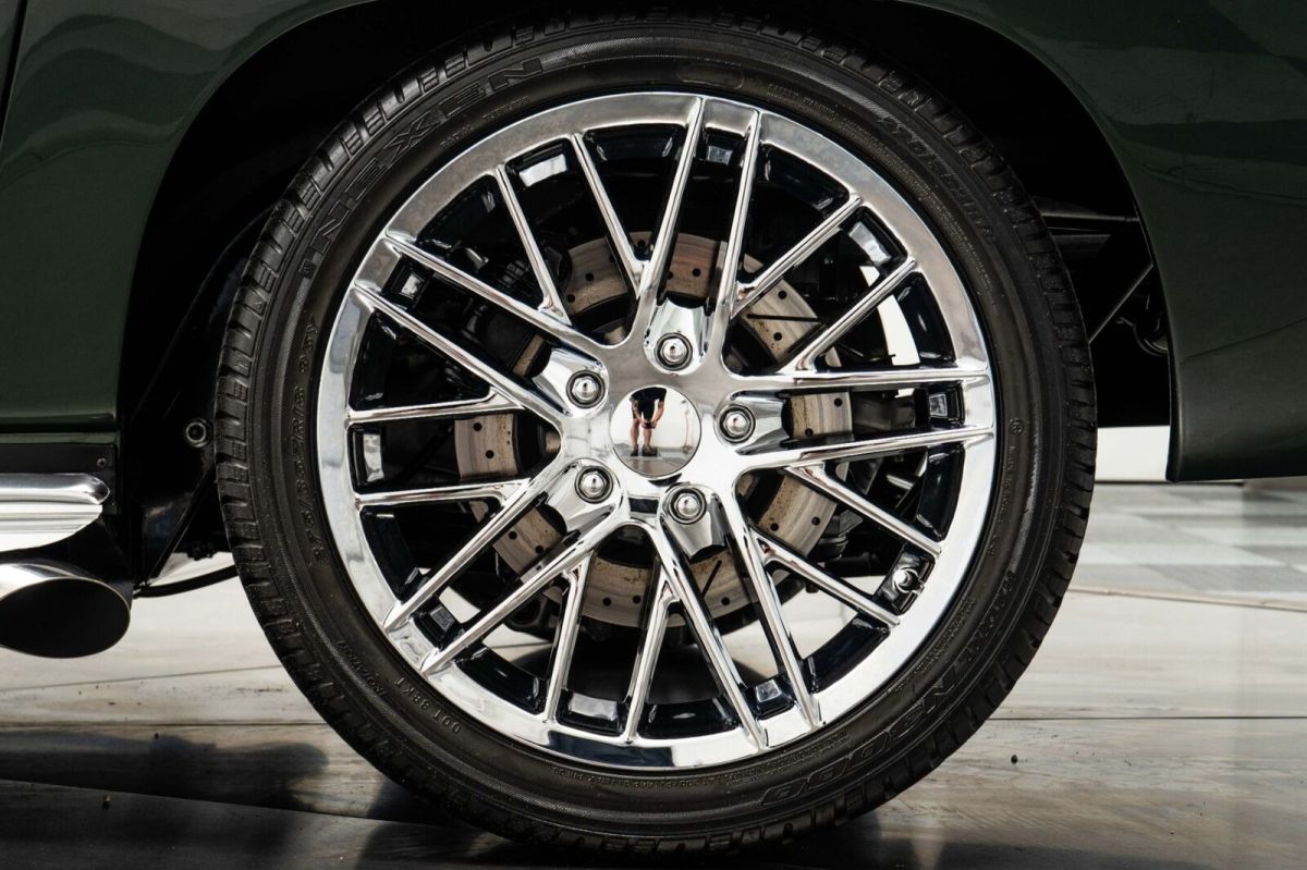 1964 Green Chevrolet Corvette 2D Coupe