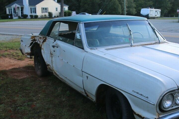 1964 White Chevrolet Chevelle Coupe