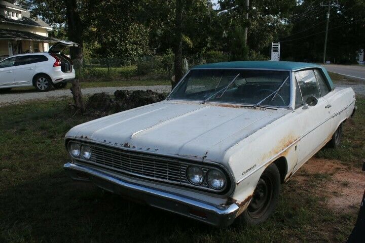 1964 White Chevrolet Chevelle Coupe