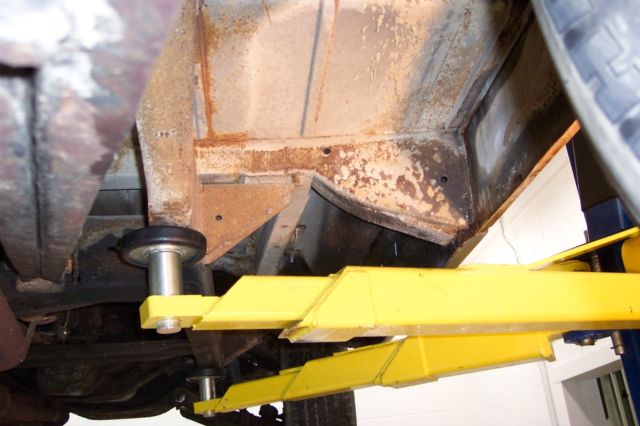 1964 primer Chevrolet Suburban