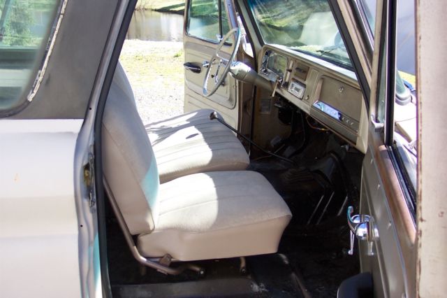 1964 primer Chevrolet Suburban