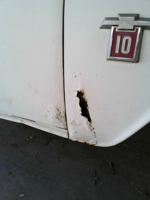 1964 White Chevrolet C-10 Fleetside pickup