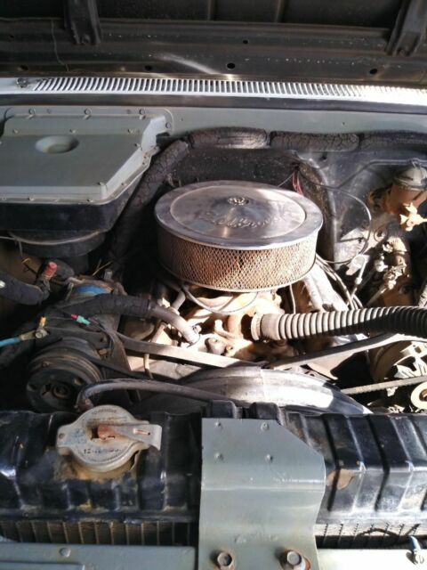 1964 White Chevrolet C-10 Fleetside pickup