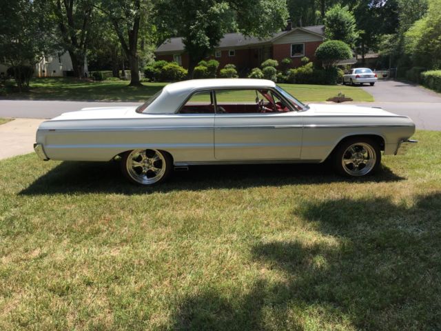 1964 White Chevrolet Impala Coupe