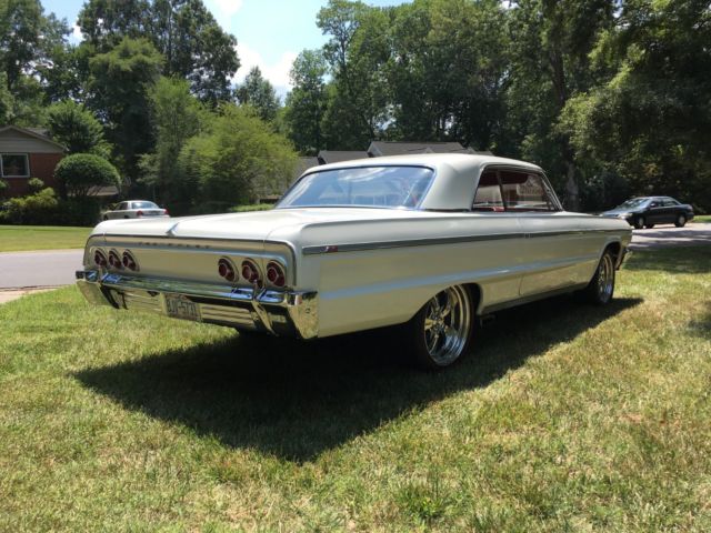 1964 White Chevrolet Impala Coupe