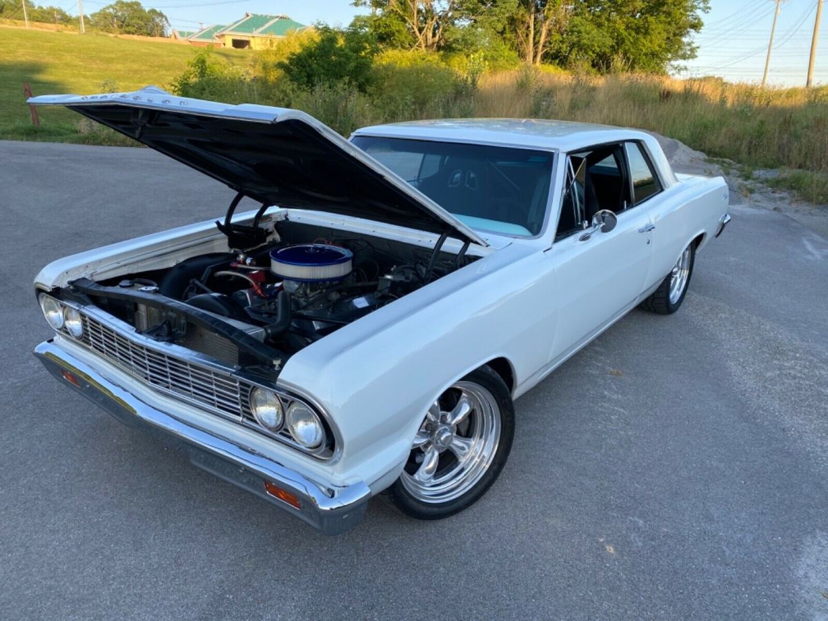 1964 White Chevrolet Malibu Coupe