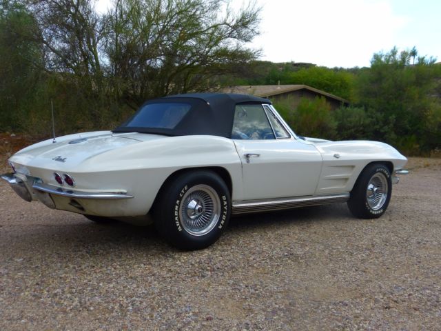 1964 White Chevrolet Corvette