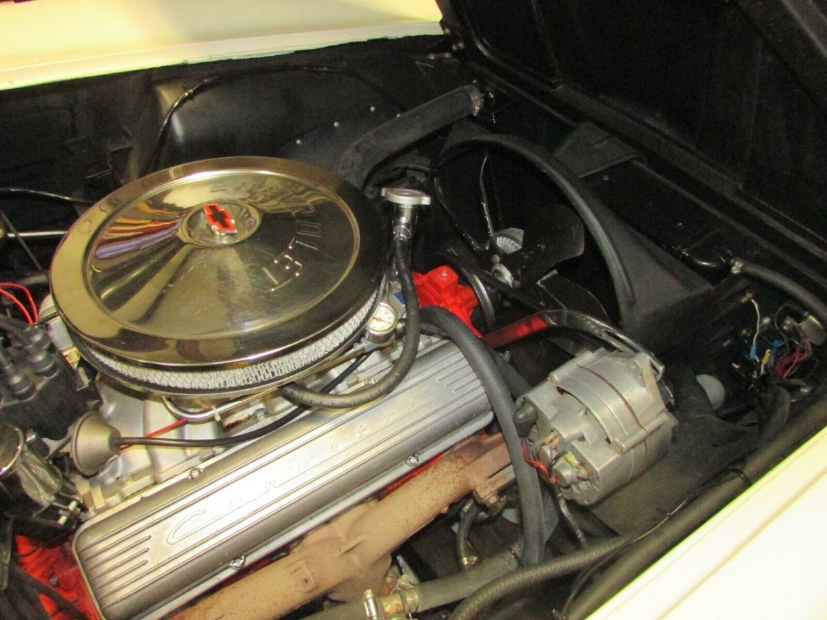 1964 White Chevrolet Corvette Convertible