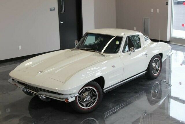1964 White Chevrolet Corvette Coupe