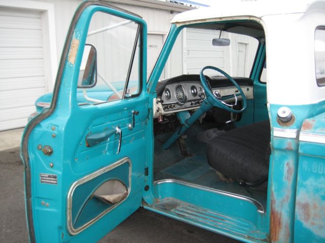 1964 Green Ford F-100 Custom Cab Pickup