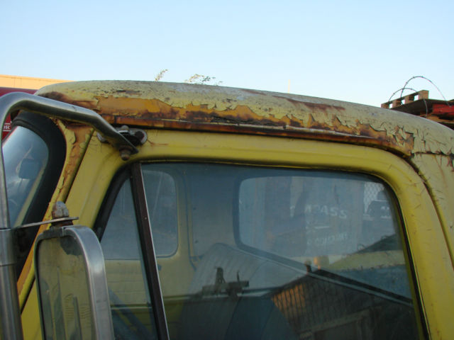 1964 Yellow Ford F-100 U/K