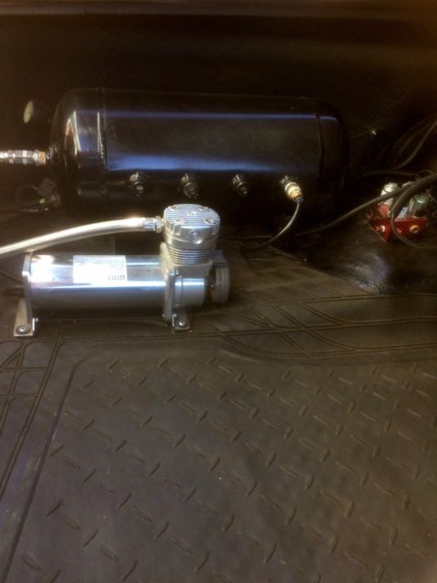 1964 champagne Ford Galaxie Coupe