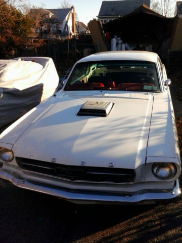 1964 White Ford Mustang Coupe