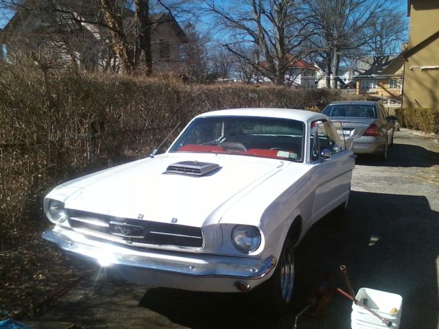1964 White Ford Mustang Coupe