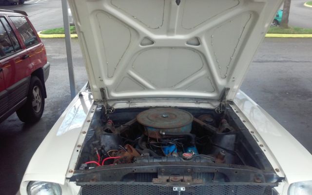 1964 Wimbledon white Ford Mustang Coupe