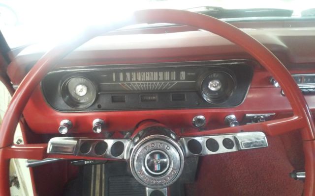 1964 Wimbledon white Ford Mustang Coupe