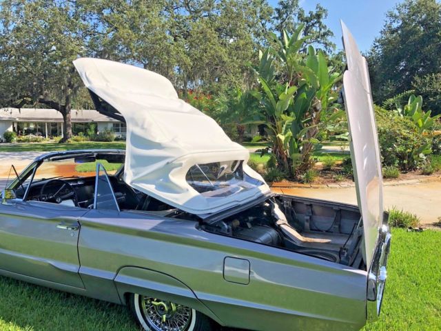 1964 Silver / Grey / Lavender Ford Thunderbird Convertible