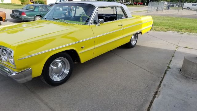1964 Yellow Chevrolet Impala Coupe