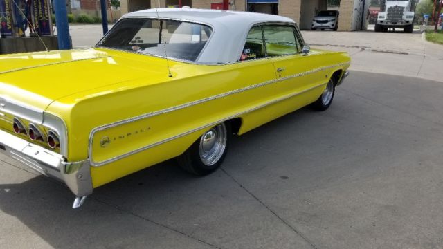 1964 Yellow Chevrolet Impala Coupe