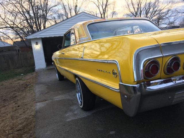 1964 Yellow Chevrolet Impala