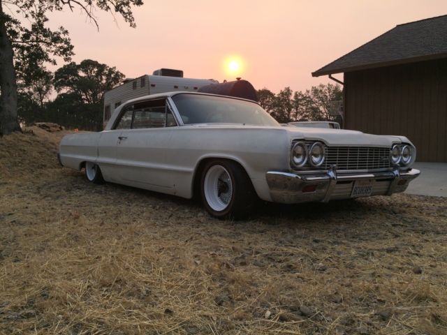 1964 White Chevrolet Impala Coupe